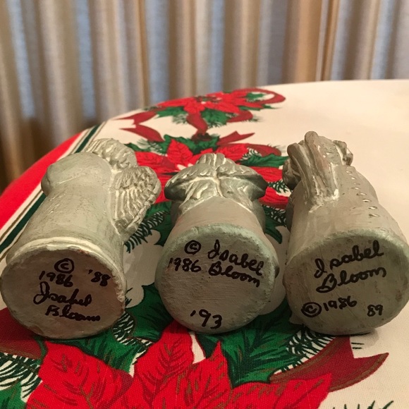 Set of 3 Signed Isabelle Bloom Angel Figurines - Picture 3 of 3